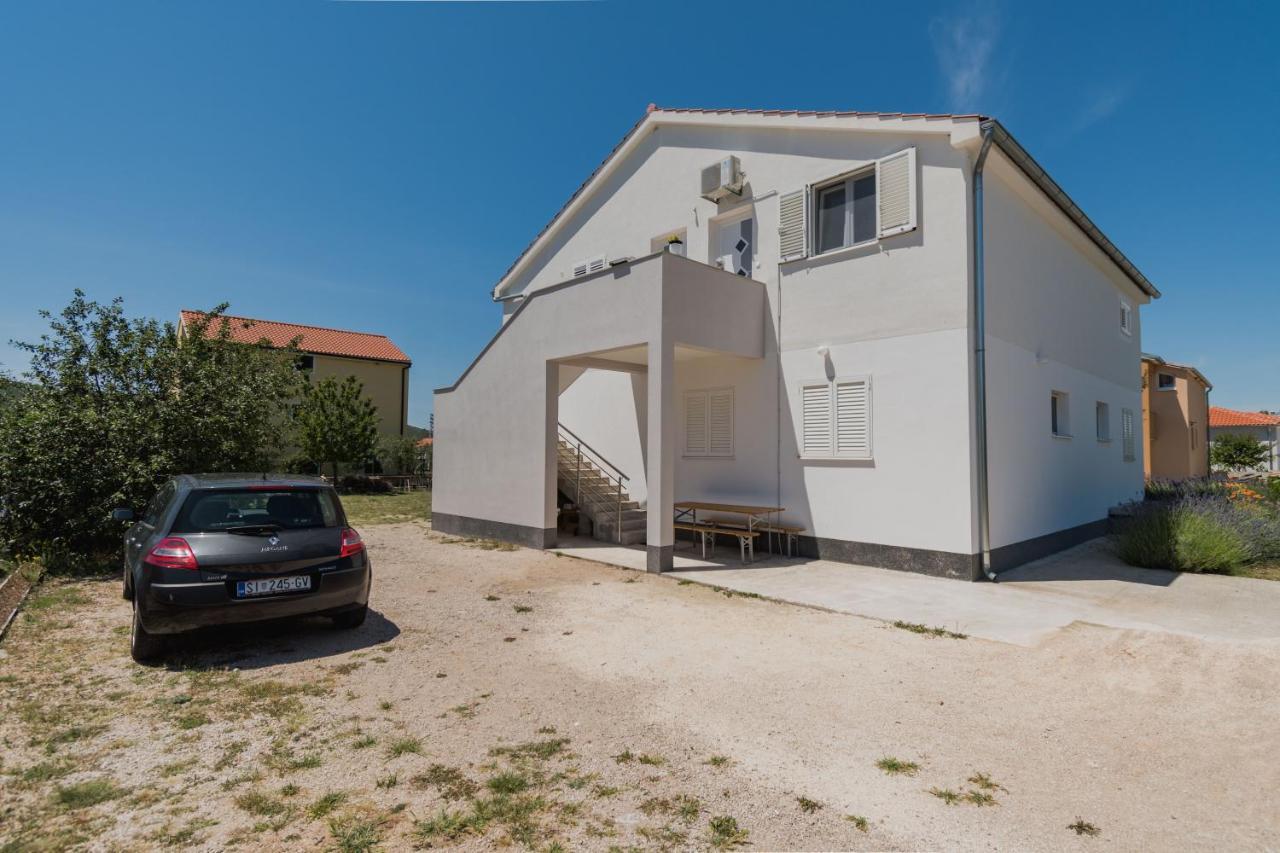 Studio Apartment Harmony Np Krka Lozovac Exterior photo