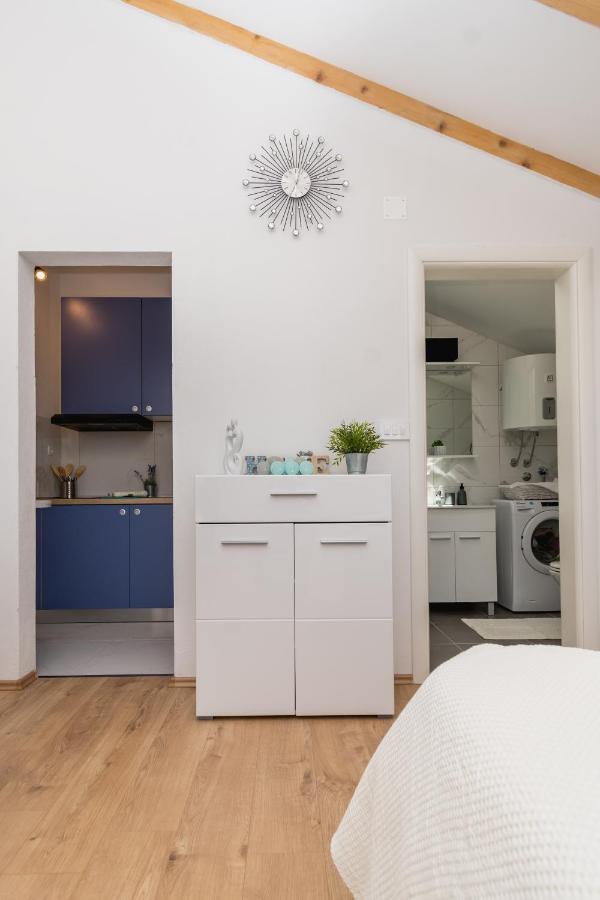 Studio Apartment Harmony Np Krka Lozovac Exterior photo